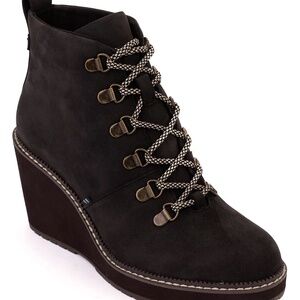 TOMS Women’s Melrose Black Water Resistant Lace-Up Wedge - Size 7.5